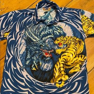 Vintage Short Sleeve Button Up Shirt Dragon Tiger Streetwear Fashion size 8-10